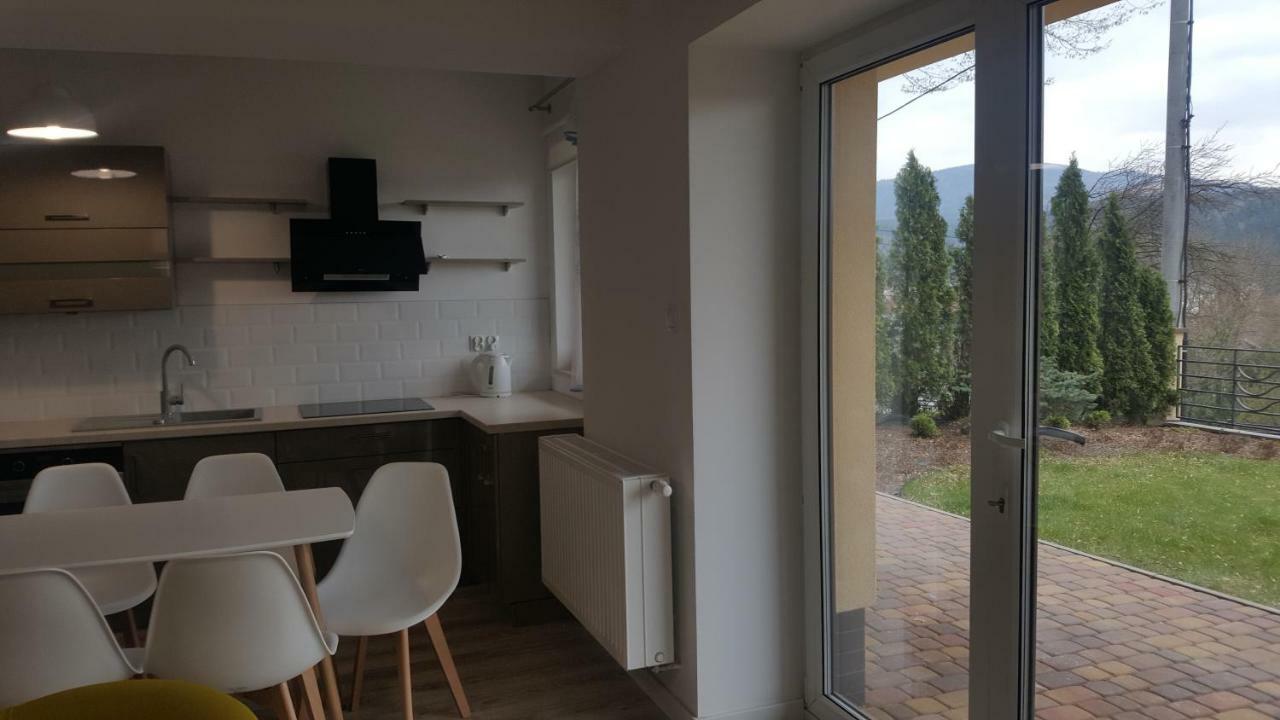 Apartament Z Widokiem-Blizej Zdroju Polanica-Zdroj Exterior photo
